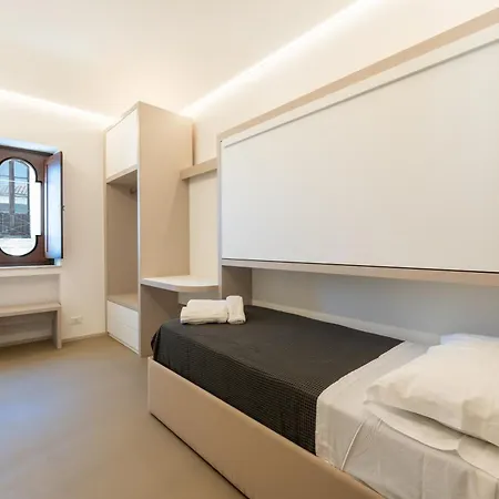 Casa Veneto Sea View דירה סירקוזה